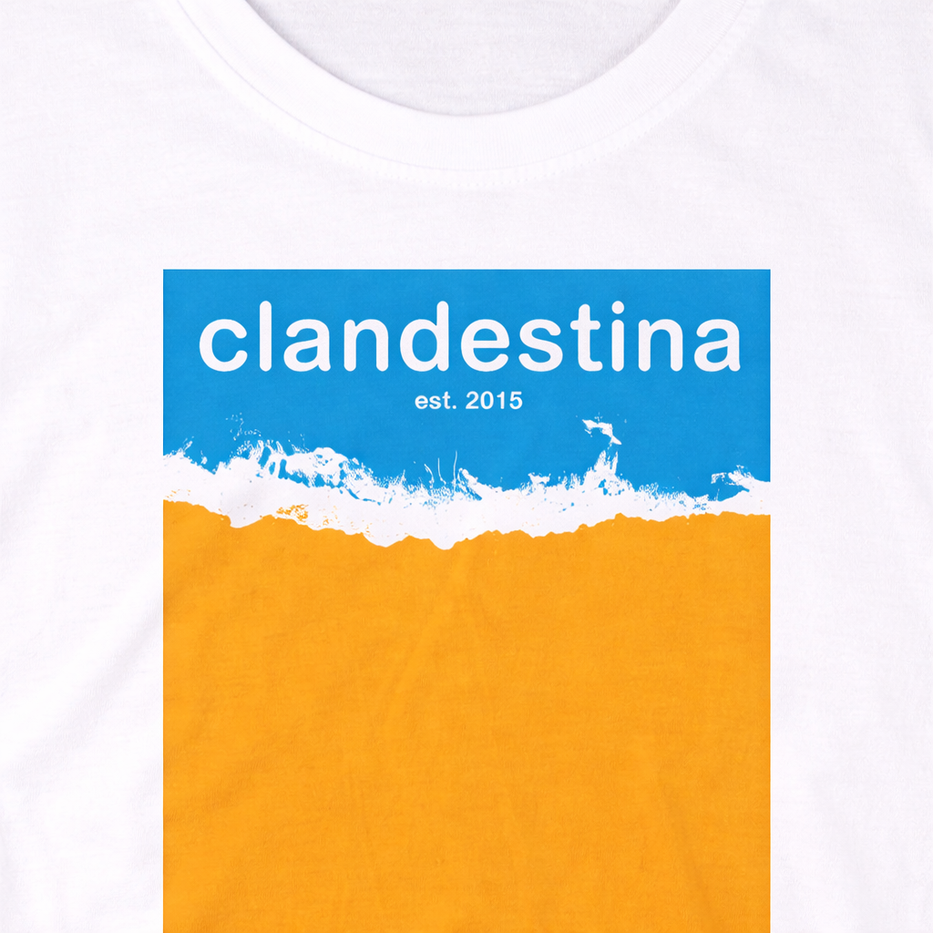 Clandestina Beach - T-shirt